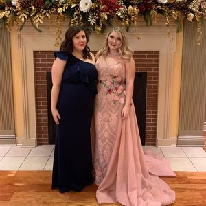 Incredible Sherri Hill formal dress